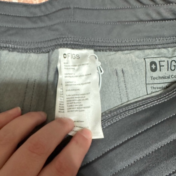 FIGS gray scrubs size medium top, large joggers - Picture 7 of 9